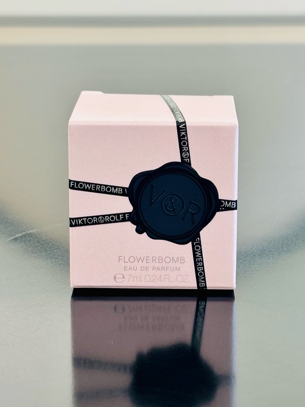 Miniature Viktor&Rolf Flowerbomb EDP 7 mL - Picture 3 of 5